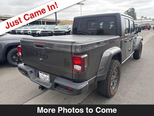 2022 Jeep Gladiator Sport