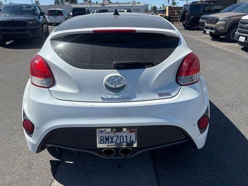 White 2016 Hyundai Veloster Turbo
