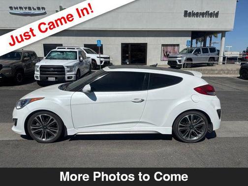 White 2016 Hyundai Veloster Turbo