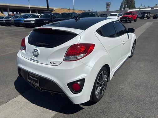White 2016 Hyundai Veloster Turbo