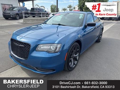 2021 Chrysler 300 Touring
