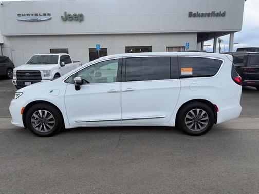 2023 Chrysler Pacifica Hybrid Limited