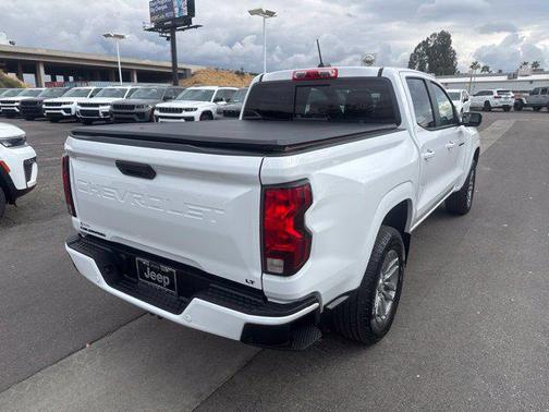 Summit White 2024 Chevrolet Colorado LT