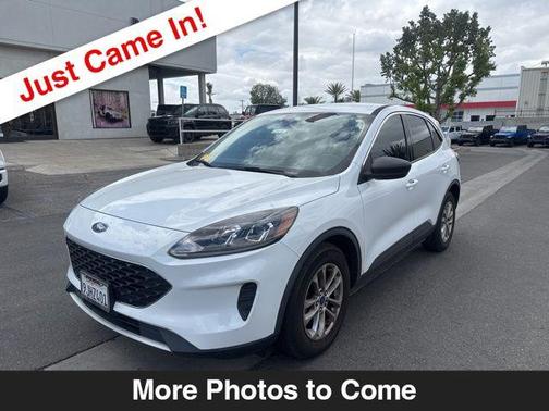 Oxford White 2022 Ford Escape SE