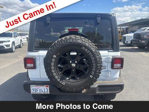 Bright White Clearcoat 2022 Jeep Wrangler Willys