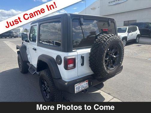 Bright White Clearcoat 2022 Jeep Wrangler Willys