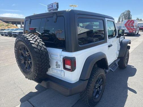 Bright White Clearcoat 2022 Jeep Wrangler Willys