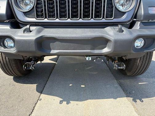 Granite Crystal Metallic Clearcoat 2026 Jeep Wrangler Sport