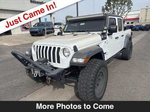 Bright White Clearcoat 2020 Jeep Gladiator Sport S