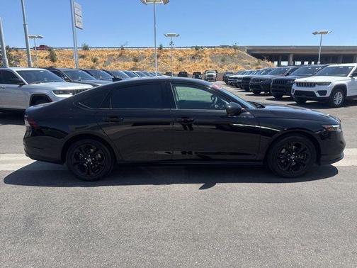 Crystal Black Pearl 2025 Honda Accord SE