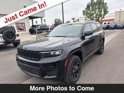 Diamond Black Crystal Pearlcoat 2024 Jeep Grand Cherokee L Altitude