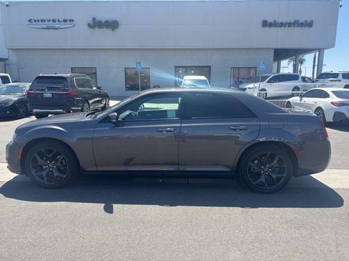 2023 Chrysler 300 S