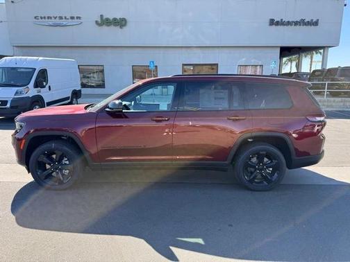 2025 Jeep Grand Cherokee Altitude