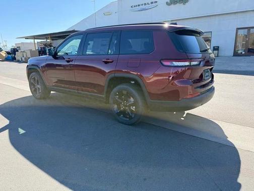 2025 Jeep Grand Cherokee Altitude