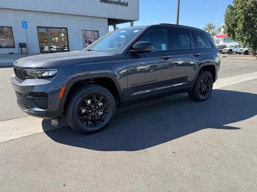 2025 Jeep Grand Cherokee Altitude