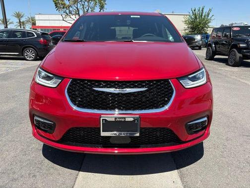 Red Hot Pearl-Coat Exterior Paint 2026 Chrysler Pacifica L