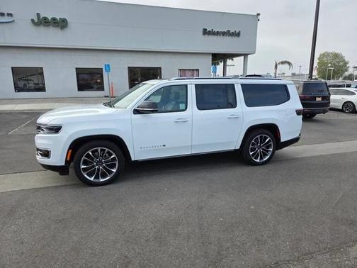 2025 Jeep Wagoneer Series III 4x4