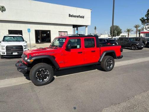 Firecracker Red Clear-Coat Exterior Paint 2026 Jeep Gladiator Rubicon