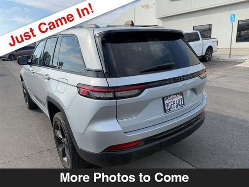 2023 Jeep Grand Cherokee Altitude