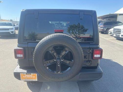 Black Clearcoat 2022 Jeep Wrangler Unlimited Sport Altitude