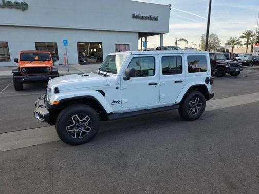2026 Jeep Wrangler 4-Door Sahara 4x4