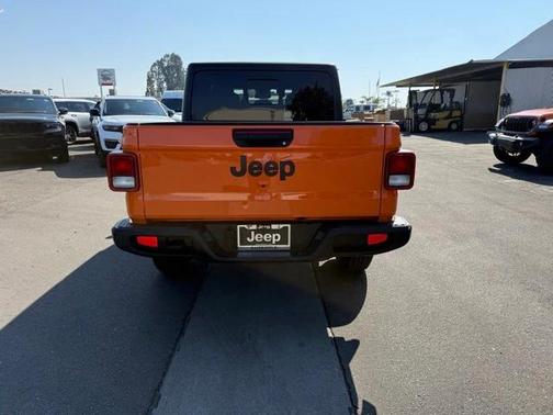 2025 Jeep Gladiator Sport S
