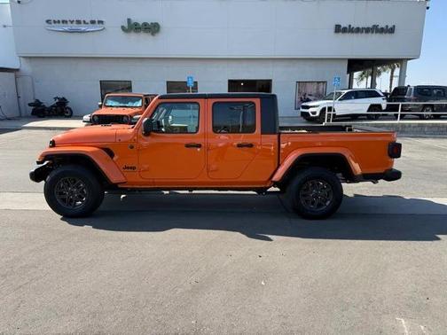 2025 Jeep Gladiator Sport S
