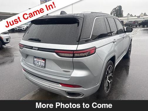 2022 Jeep Grand Cherokee Summit