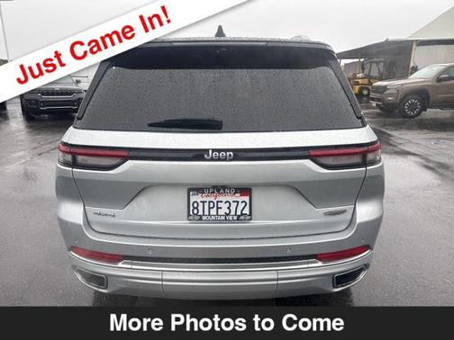 2022 Jeep Grand Cherokee Summit