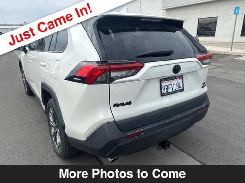 2022 Toyota RAV4 Hybrid XLE Premium