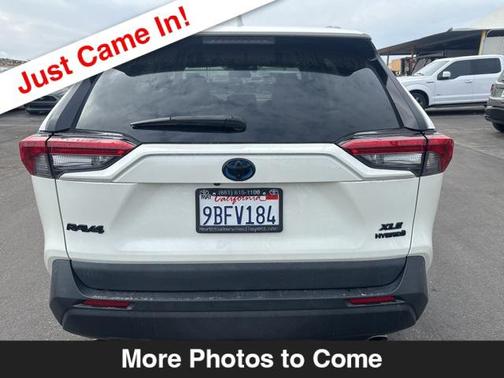 2022 Toyota RAV4 Hybrid XLE Premium