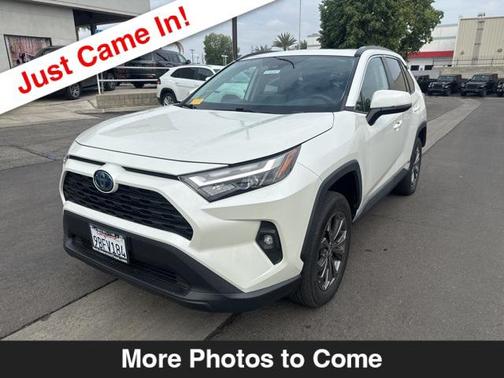 2022 Toyota RAV4 Hybrid XLE Premium