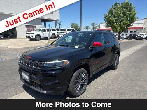 Diamond Black 2023 Jeep Compass (RED) Edition 4x4