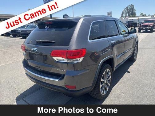 Granite Crystal Metallic Clearcoat 2018 Jeep Grand Cherokee Limited