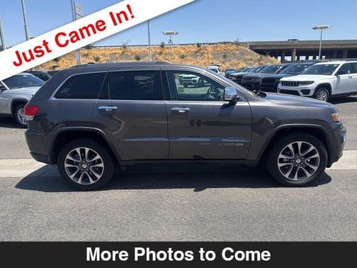Granite Crystal Metallic Clearcoat 2018 Jeep Grand Cherokee Limited