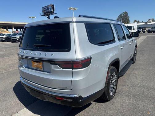 Silver Zynith 2024 Jeep Wagoneer L Series II