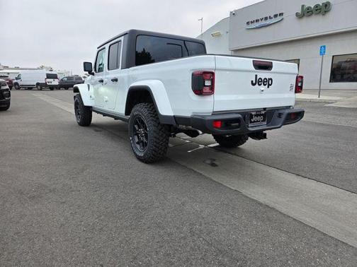 2026 Jeep Gladiator Willys 4x4