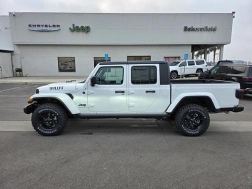 2026 Jeep Gladiator Willys 4x4