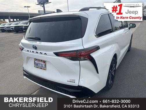 2021 Toyota Sienna XSE 7 Passenger
