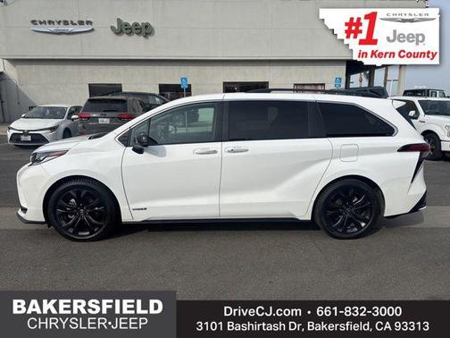 2021 Toyota Sienna XSE 7 Passenger