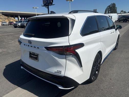 Super White 2021 Toyota Sienna XSE 7 Passenger