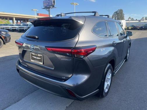 2023 Toyota Highlander Hybrid LE