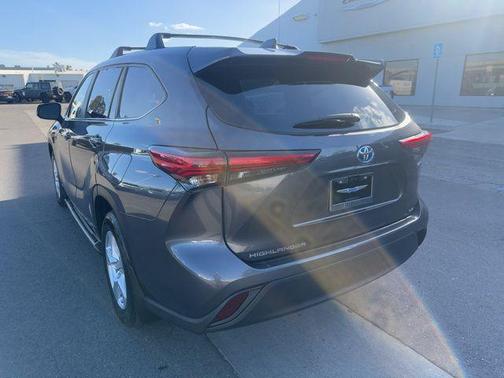 2023 Toyota Highlander Hybrid LE