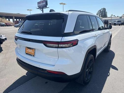 2022 Jeep Grand Cherokee Altitude