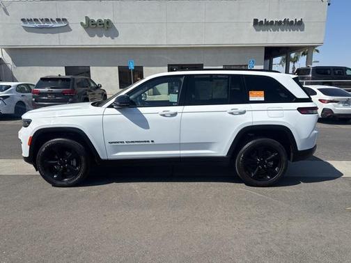 2022 Jeep Grand Cherokee Altitude