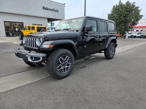 2026 Jeep Wrangler 4-Door Sahara 4x4