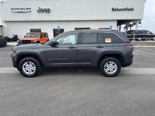 2023 Jeep Grand Cherokee Laredo