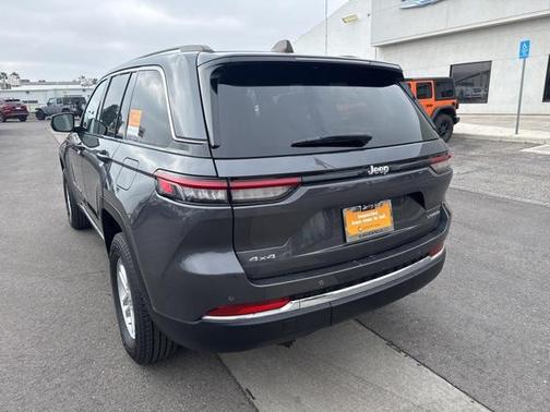 2023 Jeep Grand Cherokee Laredo