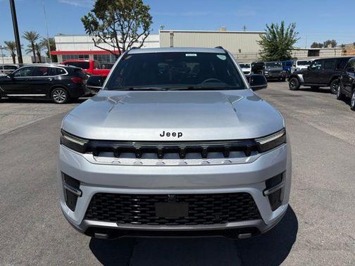 Silver-Zynith Exterior Paint 2026 Jeep Grand Wagoneer 4x4