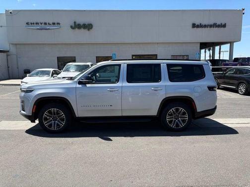 Silver-Zynith Exterior Paint 2026 Jeep Grand Wagoneer 4x4